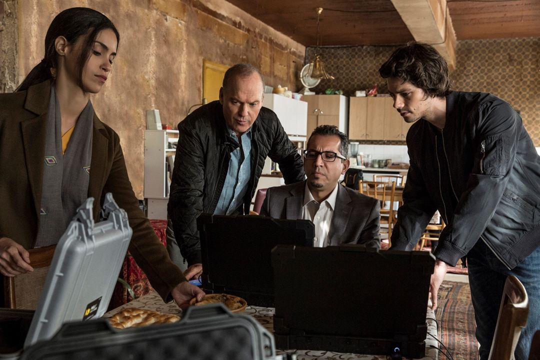 American Assassin : Photo Michael Keaton, Dylan O'Brien, Shiva Negar