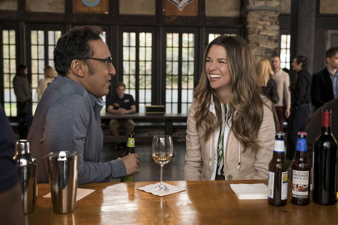 Younger : Photo Sutton Foster, Aasif Mandvi