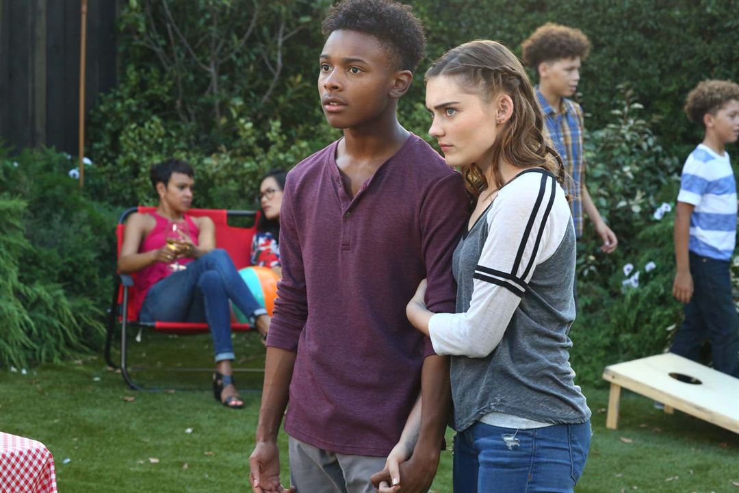 American Housewife (2016) : Photo Amarr M. Wooten, Meg Donnelly