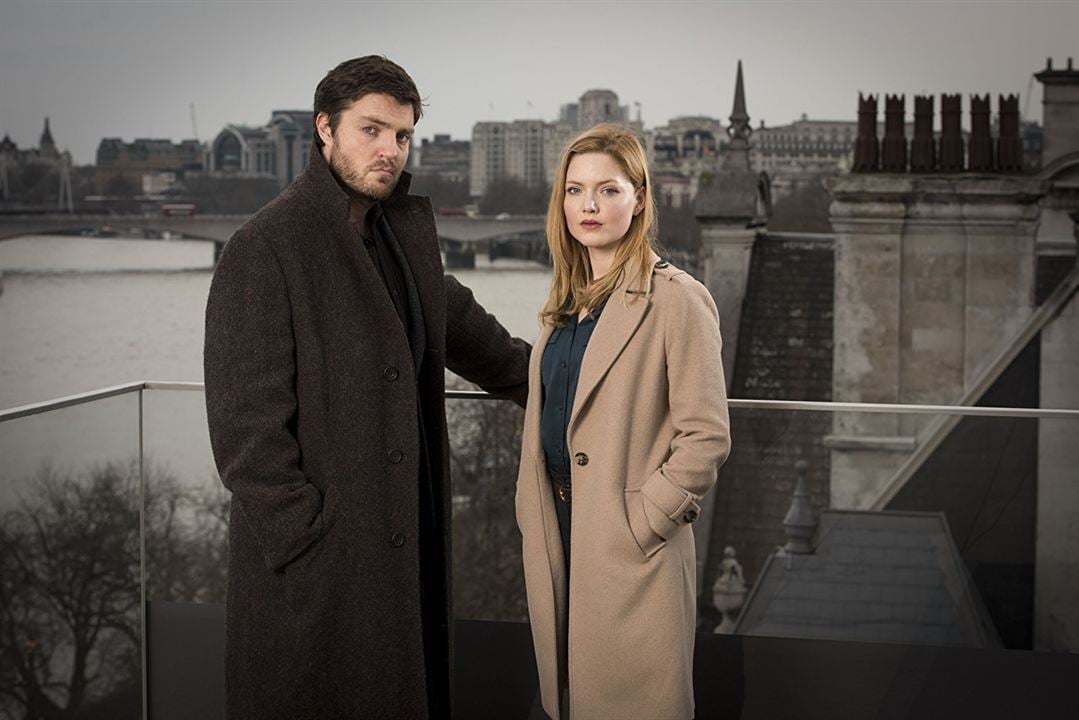 Photo promotionnelle Tom Burke, Holliday Grainger