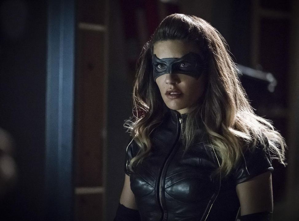 Arrow : Photo Juliana Harkavy