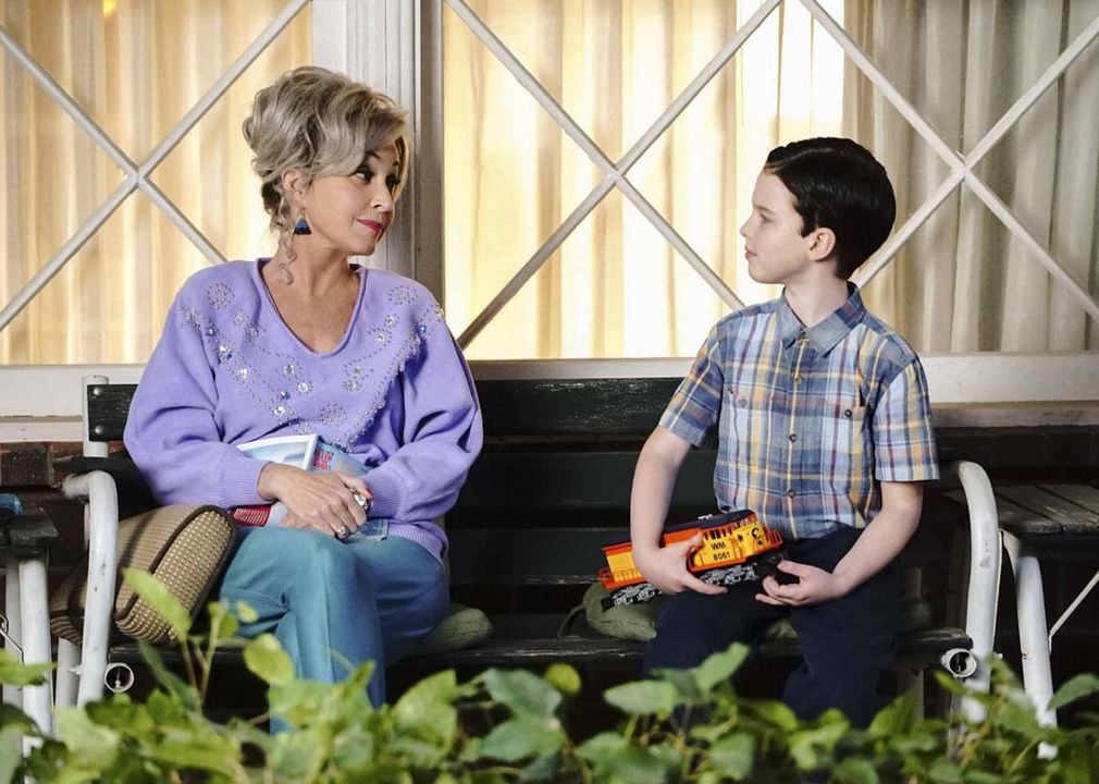 Young Sheldon : Photo Annie Potts, Iain Armitage