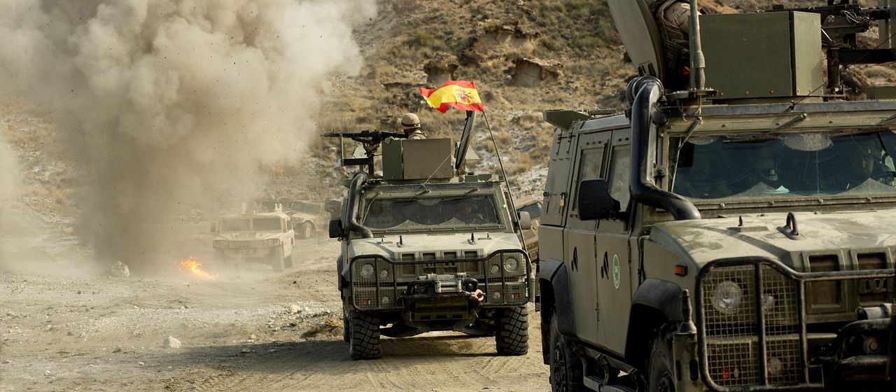 Rescue under fire : Photo