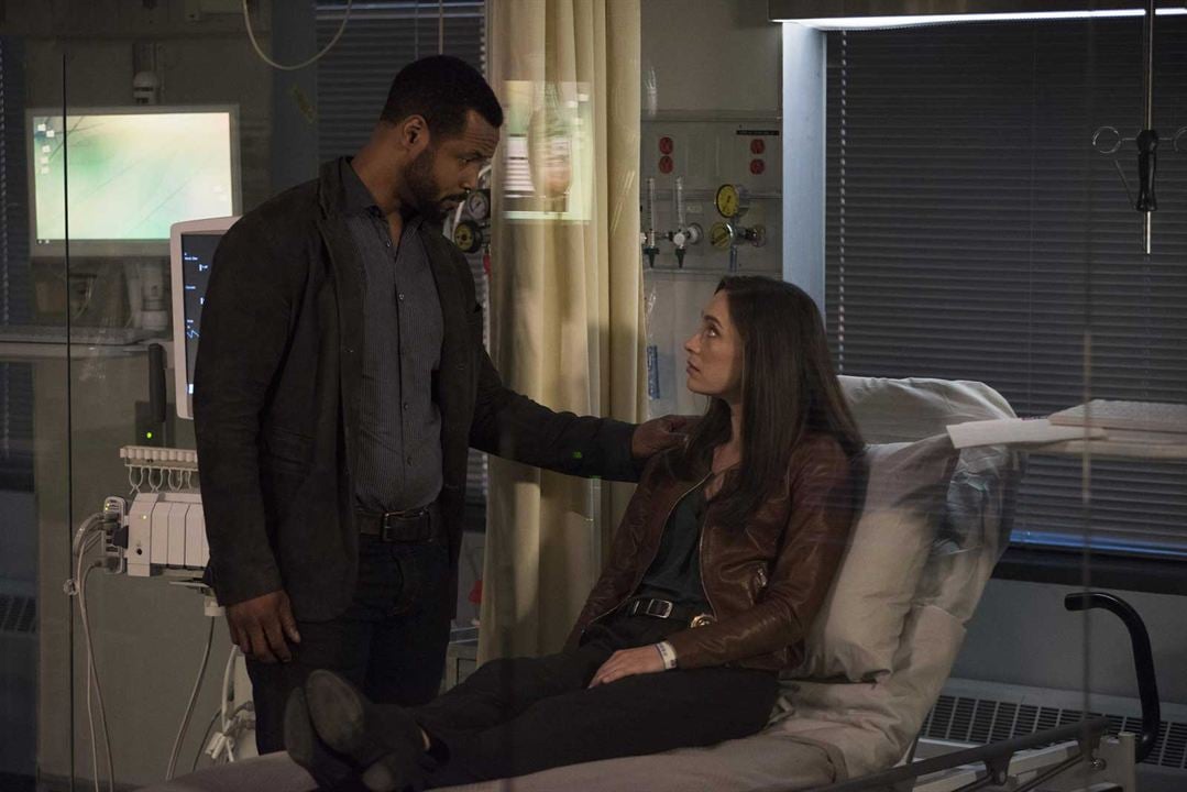 Shadowhunters : Photo Isaiah Mustafa, Alexandra Ordolis