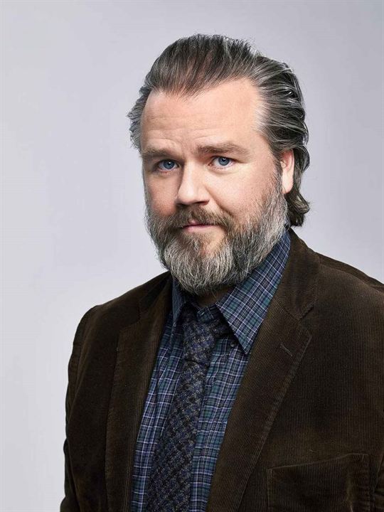 Photo Tyler Labine