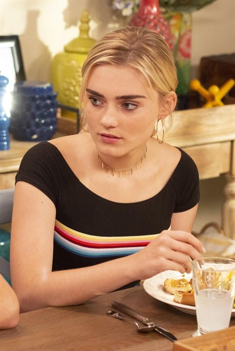 Photo de Meg Donnelly - American Housewife (2016) : Photo Meg Donnelly