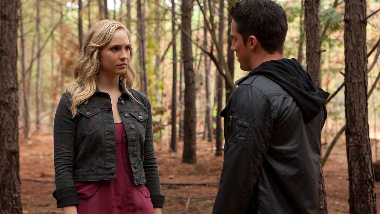 Poster Vampire Diaries saison 2 - Affiche 15 sur 918 - AlloCiné