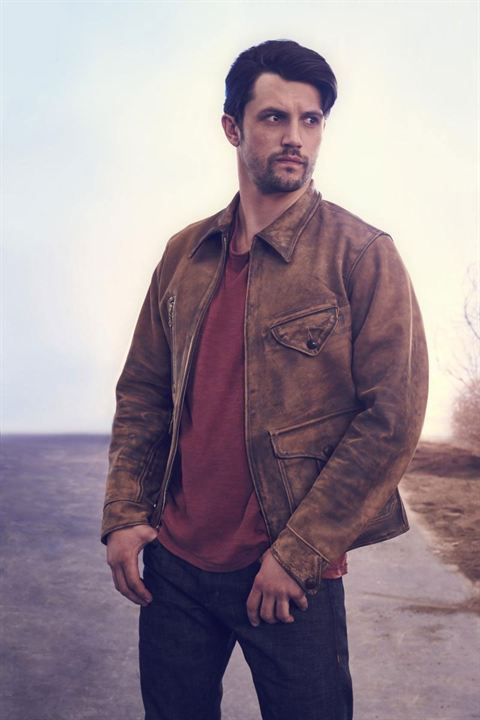 Next photo of Nathan Parsons