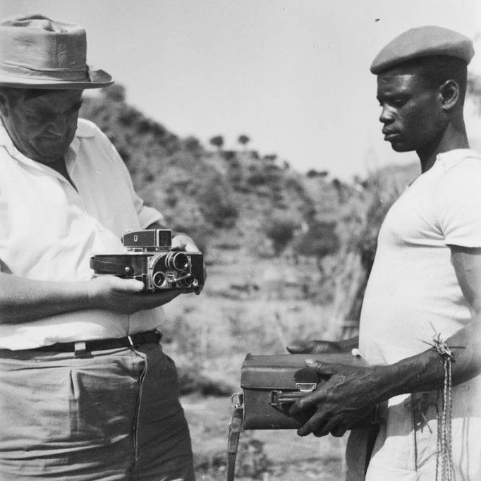 African Mirror : Photo