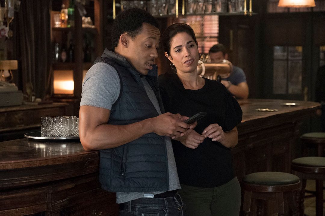Whiskey Cavalier : Photo Ana Ortiz, Tyler James Williams