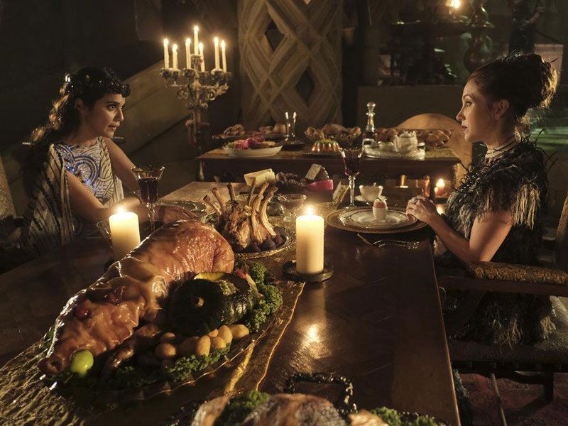 The Magicians : Photo Miranda Frigon, Summer Bishil
