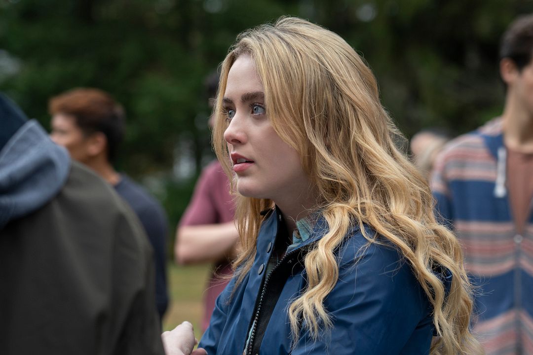 The Society : Photo Kathryn Newton