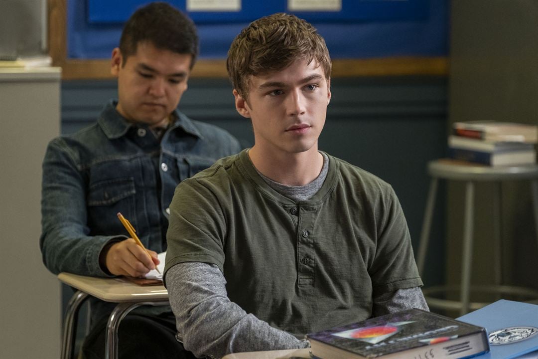 13 Reasons Why : Photo Miles Heizer