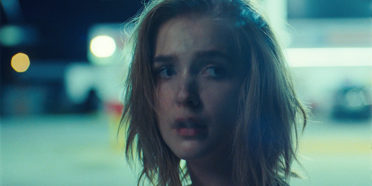 The Giant : Photo Odessa Young