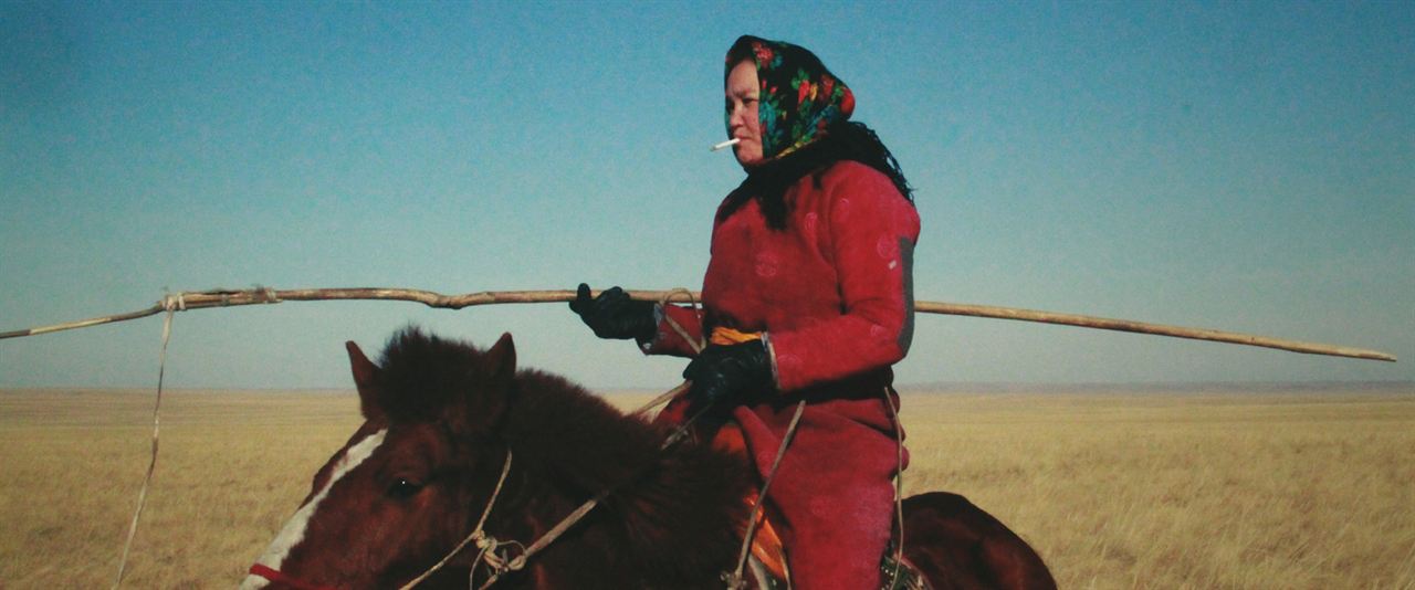 La Femme des steppes, le flic et l'oeuf : Photo