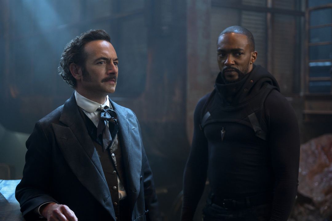 Altered Carbon : Photo Chris Conner, Anthony Mackie