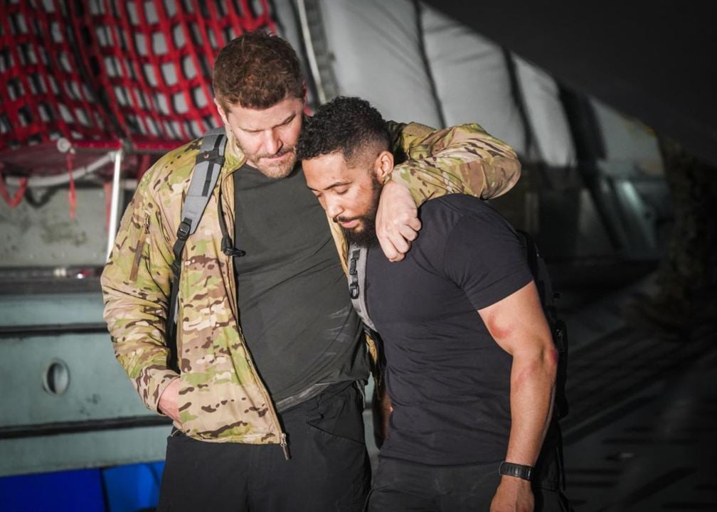 SEAL Team : Photo Neil Brown Jr., David Boreanaz