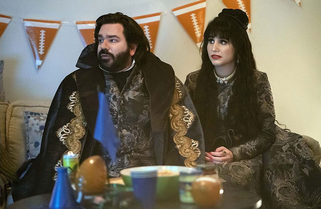 What We Do In The Shadows : Photo Kayvan Novak, Natasia Demetriou