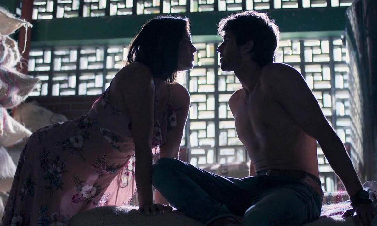 Les Périls de l'amour : Affiche