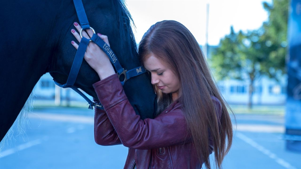 Whisper 5 : Le grand ouragan : Photo Hanna Binke