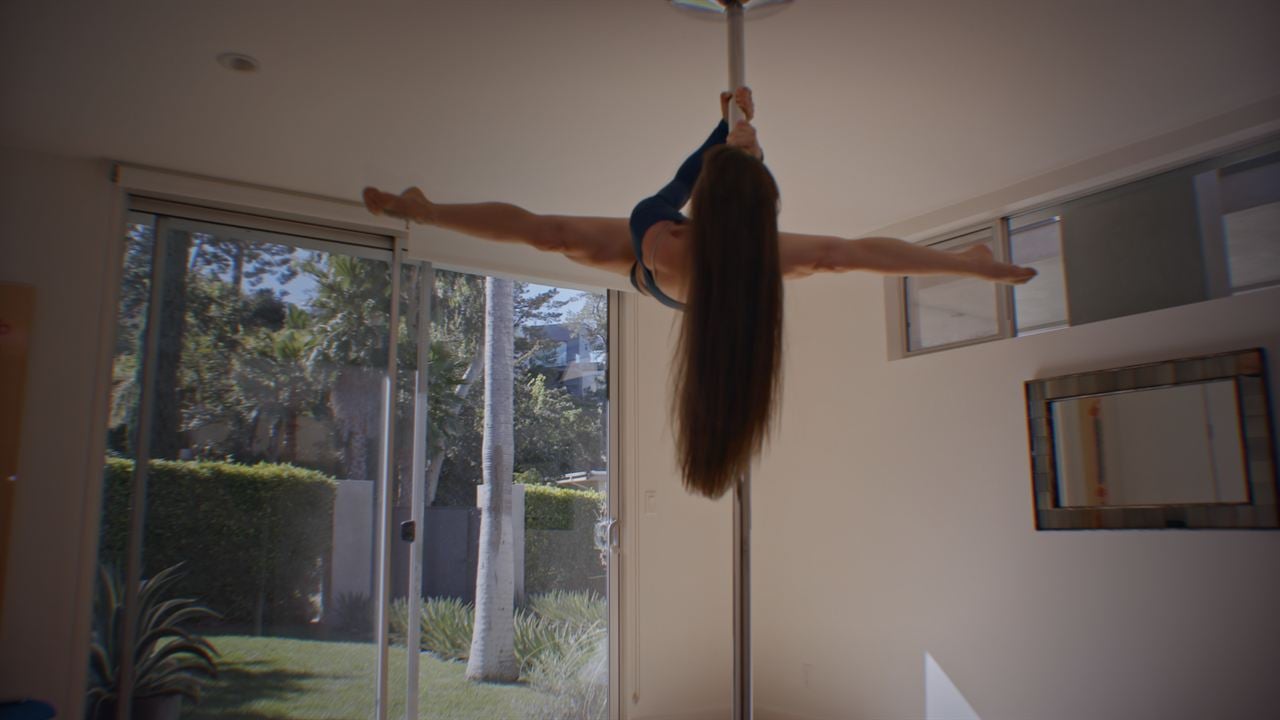 Pole Dance : Haut les corps ! : Photo