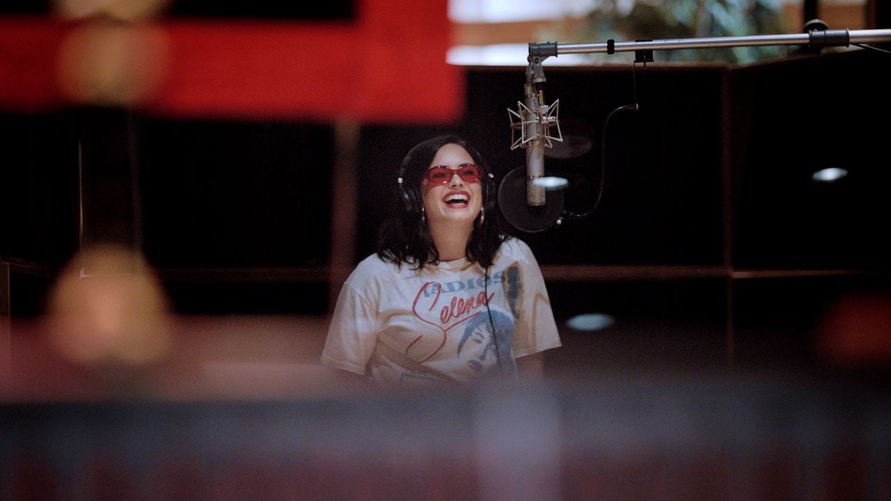 Demi Lovato: Dancing with the Devil : Photo