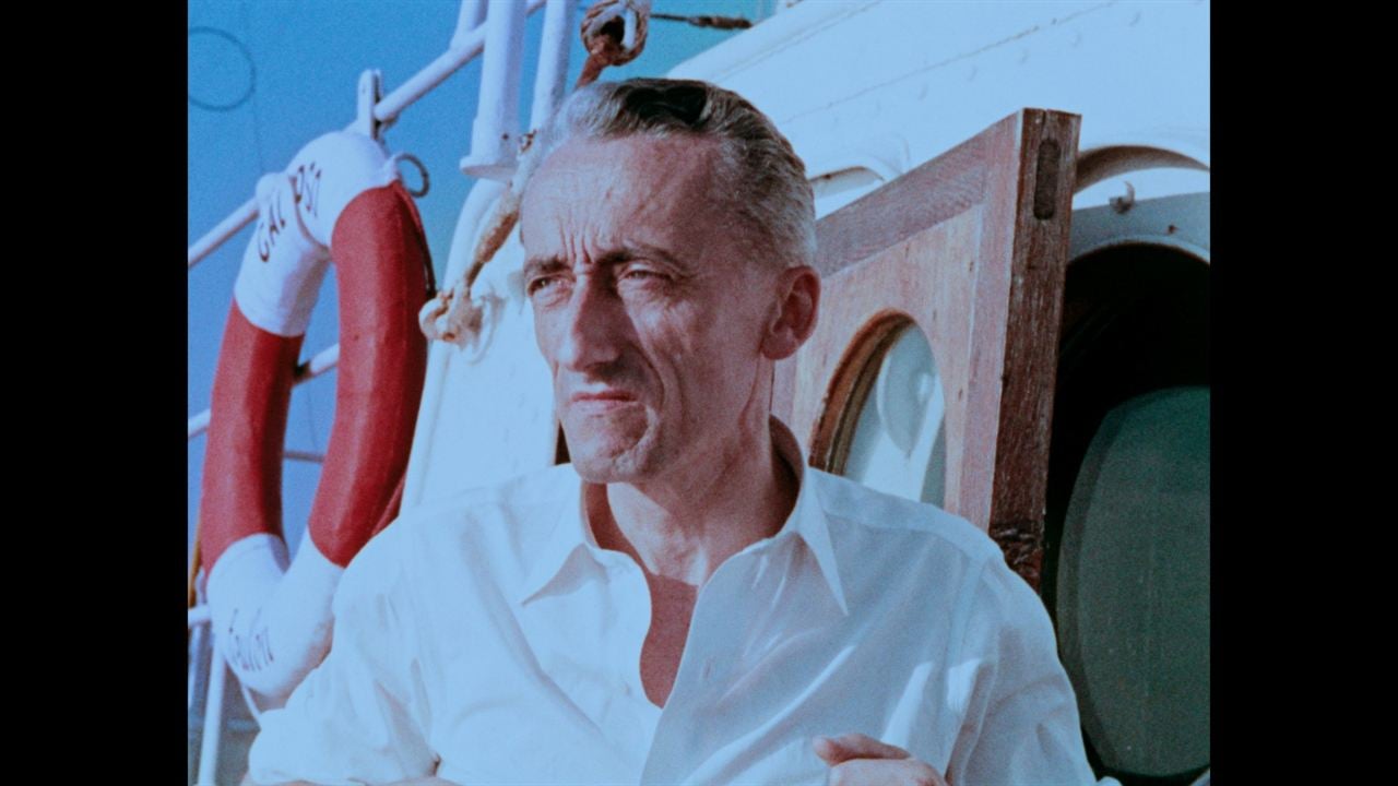 Becoming Cousteau : Photo