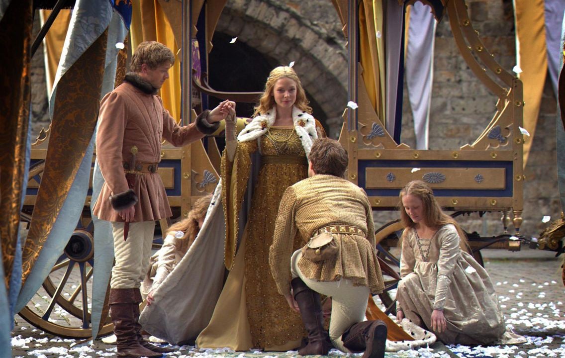 The White Queen : Photo Rebecca Ferguson, Simon Ginty, Ben Lambert