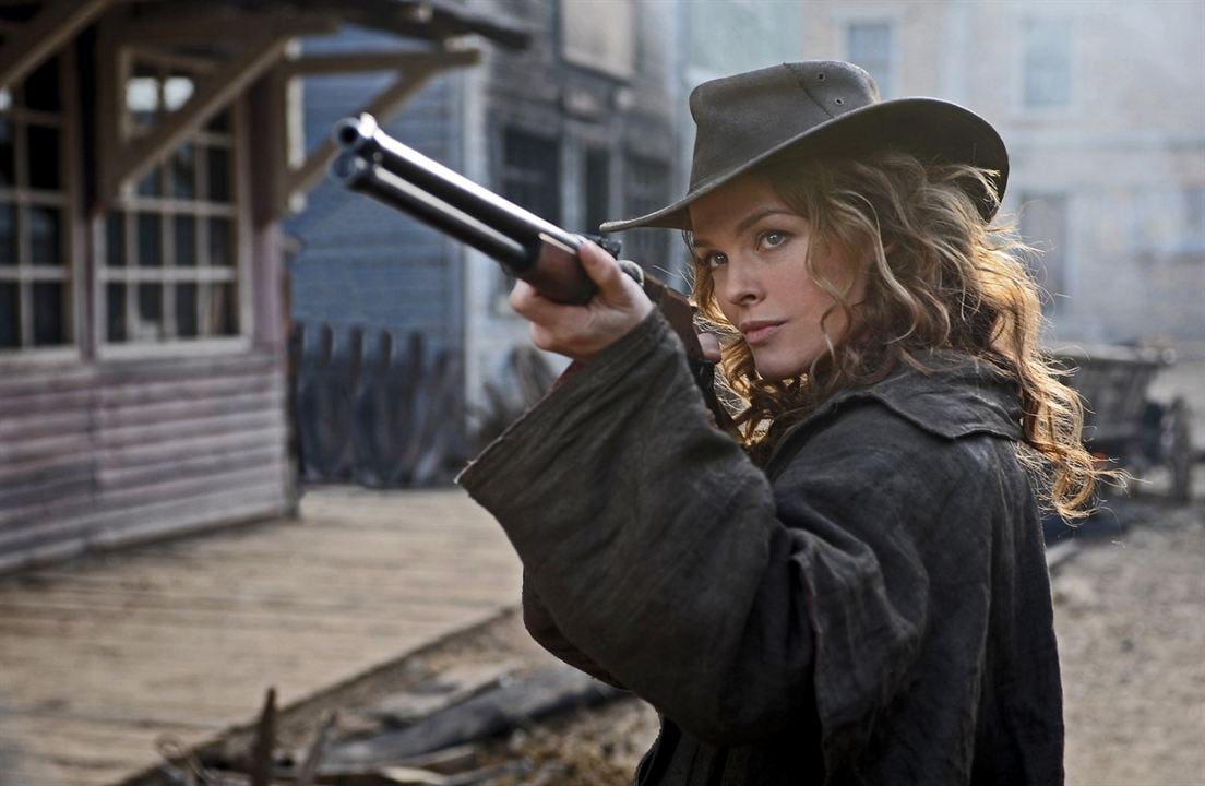 Dead in Tombstone : Photo Dina Meyer