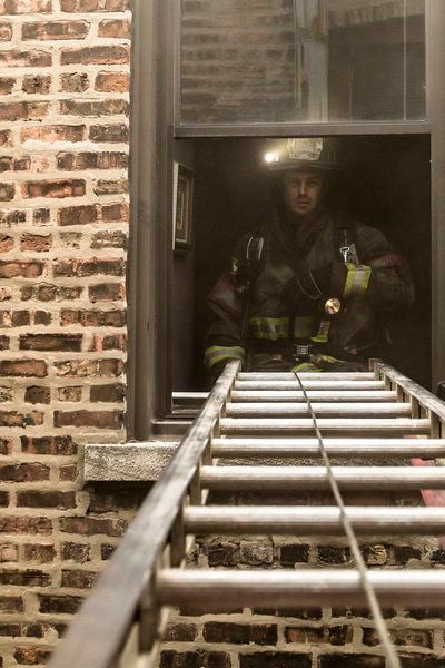 Chicago Fire : Photo Taylor Kinney