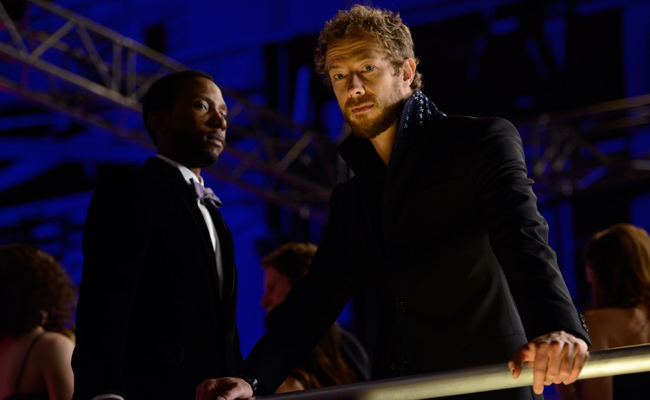 Lost Girl : Photo K.C. Collins, Kris Holden-Ried