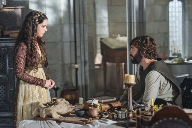 Reign : le destin d'une reine : Photo Adelaide Kane, Rossif Sutherland