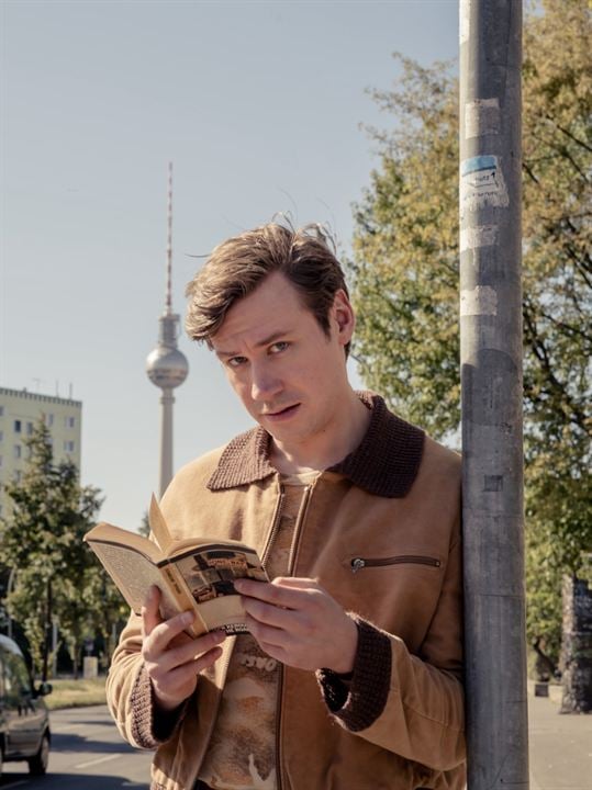 A Stasi Comedy : Photo David Kross