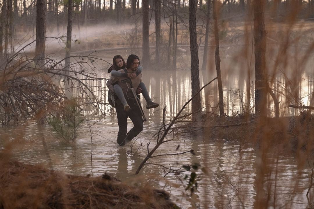 65 - la Terre d'avant : Photo Adam Driver, Ariana Greenblatt