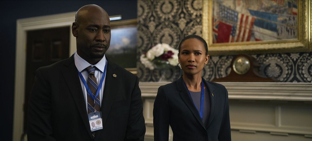 The Night Agent : Photo D.B. Woodside, Fola Evans-Akingbola