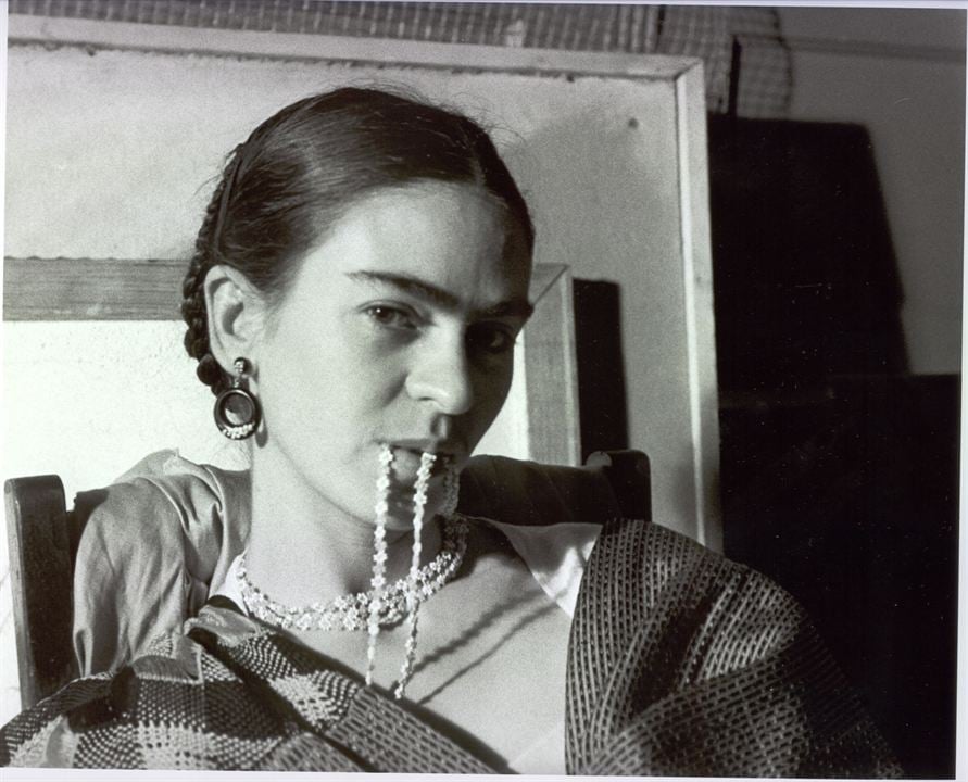 Frida: A Self Portrait : Photo