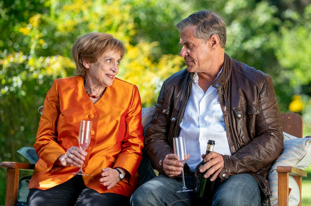 Miss Merkel – Ein Uckermark-Krimi: Mord auf dem Friedhof : Photo