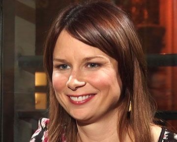 Mary Lynn Rajskub dans les locaux d'AlloCiné le 10 novembre 2010 : découvrez les différentes facettes de celle qui incarne l'irrésistible Chloé dans "24 heures chrono"...