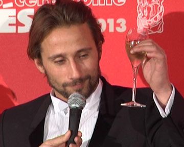 Le grand chelem pour "Amour"; Matthias Schoenaerts aime le champagne français; Valérie Benguigui et Guillaume De Tonquédec, deux acteurs heureux; Cyril Mennegun a la pression; Izia Higelin est émue