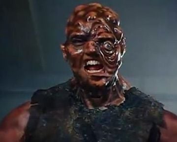 Toxic Avenger 4 Bande-annonce