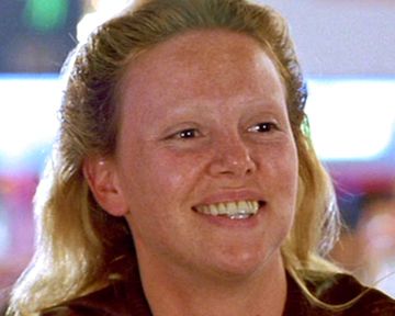 Pour être prise au sérieux, faut pas être trop belle ! Top 5 des actrices super belles qui ont joué les super moches pour décrocher un Oscar.