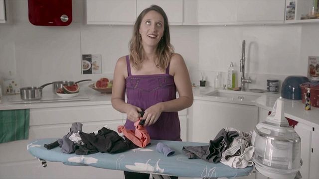 Alice fait une étrange découverte sur le Facebook de la femme de Don Trader. Une découverte qui va soudainement changer sa vision du monde.&nbsp;