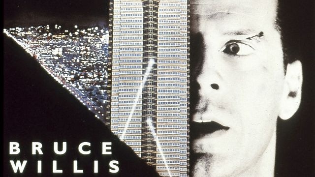 Saviez-vous qu'Arnold Schwarzenegger, Burt Reynolds ou encore Robert De Niro furent pressentis pour incarner John McClane, que dans la version allemande du film les terroristes sont irlandais et non allemands...