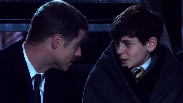 Une première bande-annonce pour le préquel de Batman "Gotham", Matt Damon partant pour un nouveau Jason Bourne, Avi Arad vexé, des news de "Warcraft"...