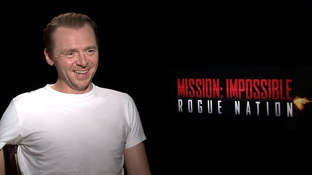 Aucune mission n'est impossible pour Tom Cruise, et surtout pas s'accrocher à la porte d'un avion qui décolle. Une cascade de haut vol qui ne s'est pas faite sans quelques frayeurs et a demandé une longue préparation, comme l'acteur nous l'explique en compagnie de l'équipe de Rogue Nation (Simon Pegg, Christopher McQuarrie) et des pilotes de l'appareil.