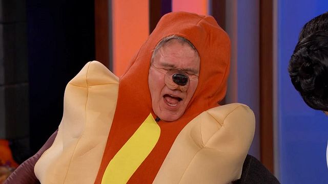 Habillé en hot-dog, l'interprète du légendaire Han Solo raconte comment il s'est blessé à la jambe dans les studios de Pinewood.