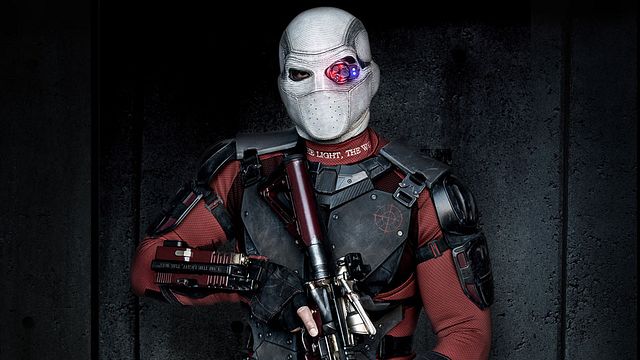 La rumeur Deadshot dans le film solo de Batman, le costume d'Iron Spider sera peut-être dans la Civil War, des Transformers à l'écriture d'Ant-Man 2, des T-shirts geeks et héroïques, la bande-annonce de Tarzan...