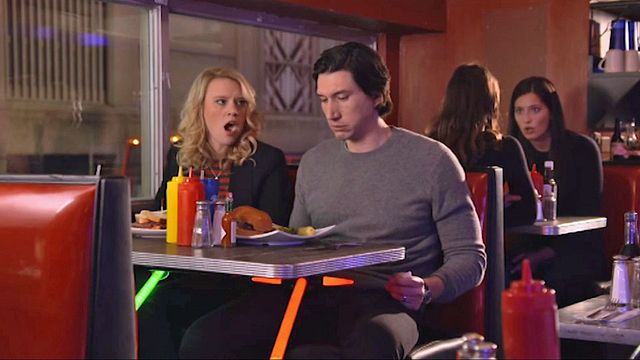 Invité spécial du prochain&nbsp; Saturday Night Live, Adam Driver annonce sa présence dans un court sketch avec Kate McKinnon.