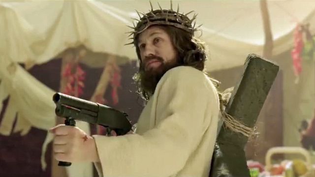 Au Saturday Night Live,&nbsp;Christoph Waltz interprète Jesus dans "Djesus Uncrossed", la vengeance du Christ mise en scène dans le style de&nbsp;Quentin Tarantino !