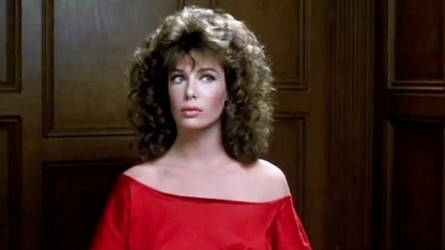 La Fille en rouge Bande-annonce
